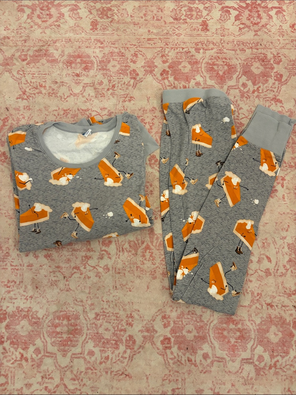 OLD NAVY Match The Fam Pumpkin 🎃 Pie 🥧 Women’s Tall Pajama Set